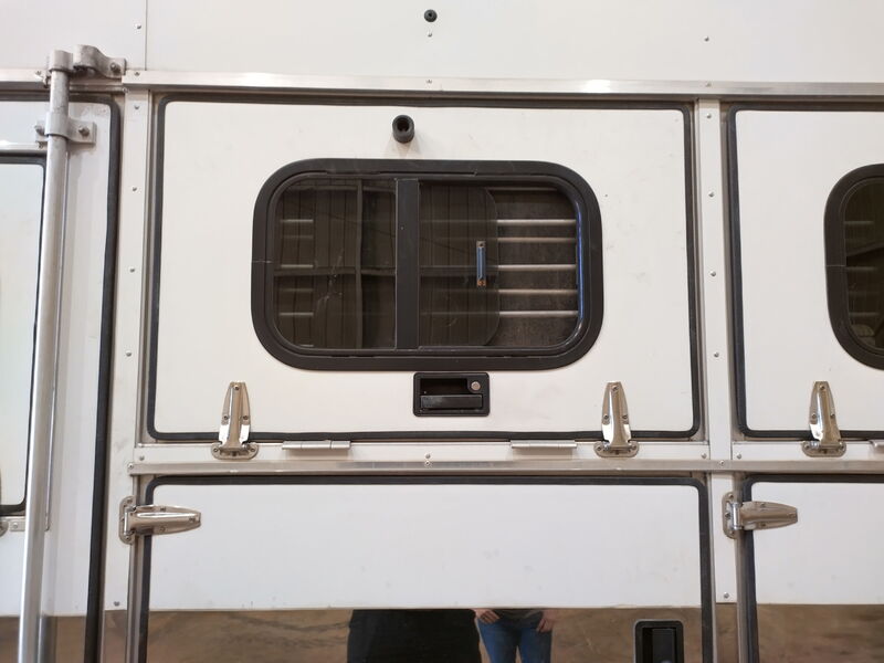 2005 Sundowner Model 8016 Sunlite 725 Grand Sierra