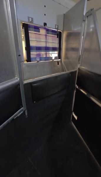 2005 Sundowner Model 8016 Sunlite 725 Grand Sierra