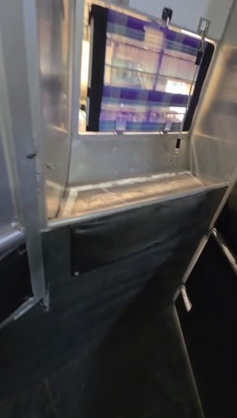 2005 Sundowner Model 8016 Sunlite 725 Grand Sierra