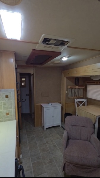 2005 Sundowner Model 8016 Sunlite 725 Grand Sierra