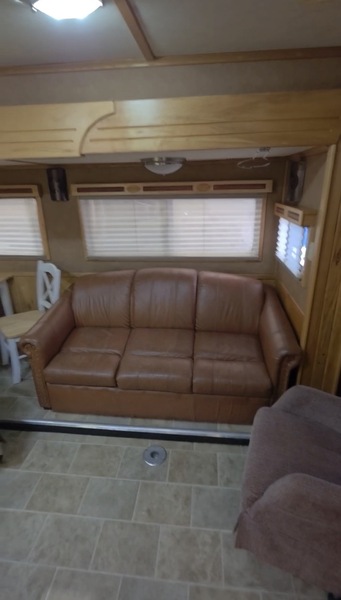 2005 Sundowner Model 8016 Sunlite 725 Grand Sierra
