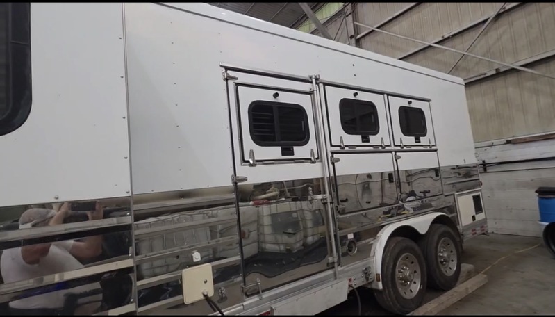 2005 Sundowner Model 8016 Sunlite 725 Grand Sierra