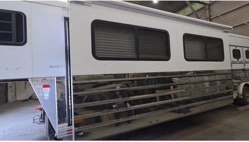 2005 Sundowner Model 8016 Sunlite 725 Grand Sierra