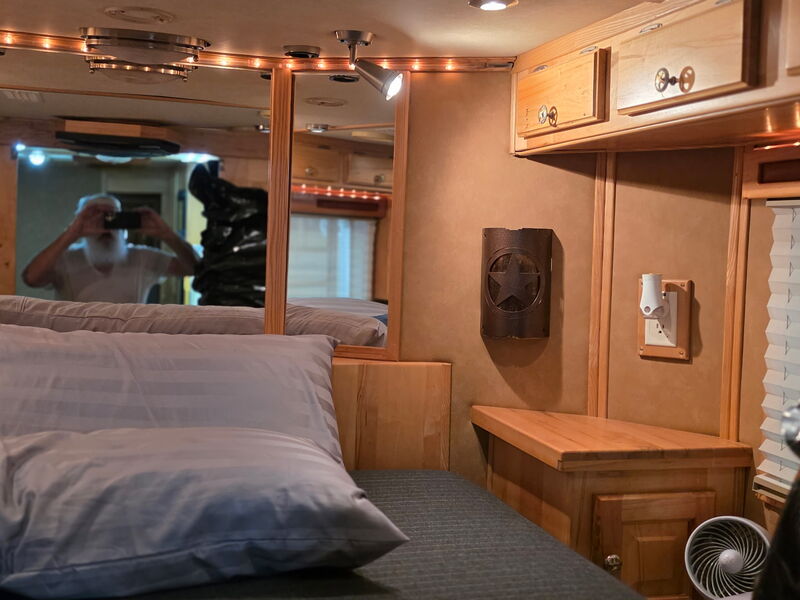 2005 Sundowner Model 8016 Sunlite 725 Grand Sierra