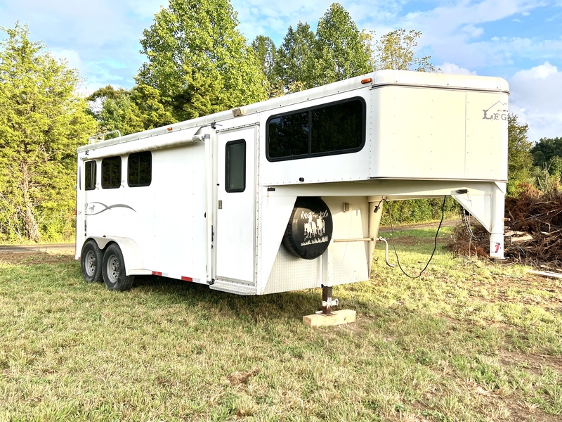 3 horse slant horse trailer 