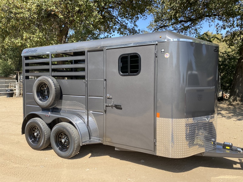 Horse Trailer *7ft Tall with Large Tack Room ????