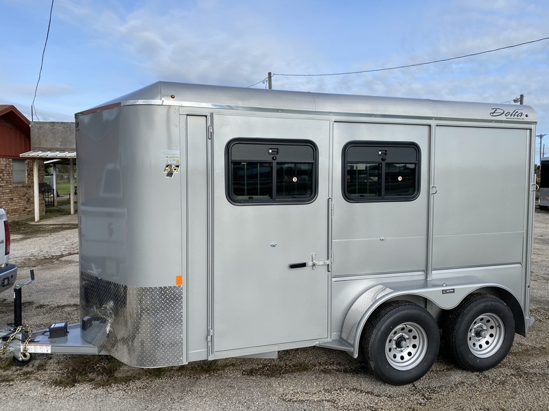 Horse Trailer *7ft Tall with Large Tack Room ????