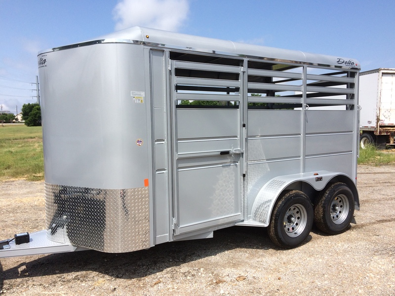 Horse Trailer *7ft Tall with Large Tack Room ????