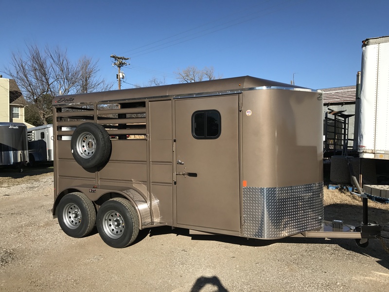 Horse Trailer *7ft Tall with Large Tack Room ????