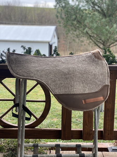 25X32 Contoured 100% Wool Saddle Pad