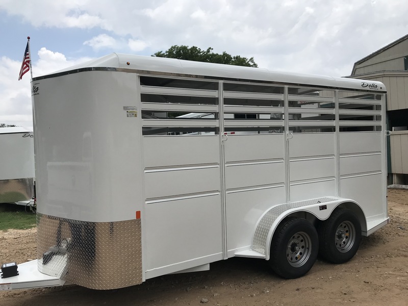  3 Horse Trailer * 7ft Tall
