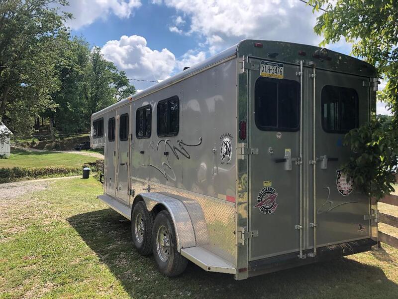 2014 ALUMINUM HOMESTEADER 3 HORSE TRAILER WITH WEEKENDER PACKAGE For