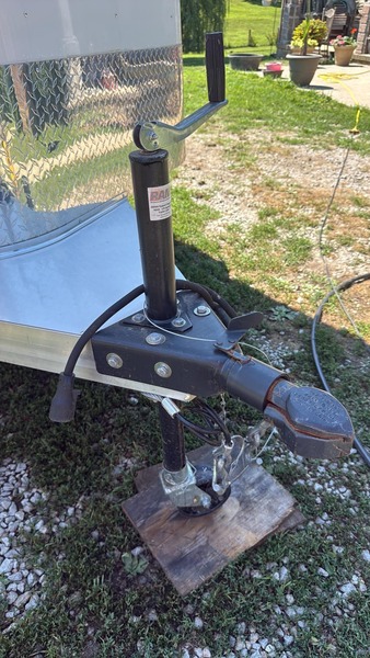 Like New 2025 Aluminum 3 Horse Bumper Pull